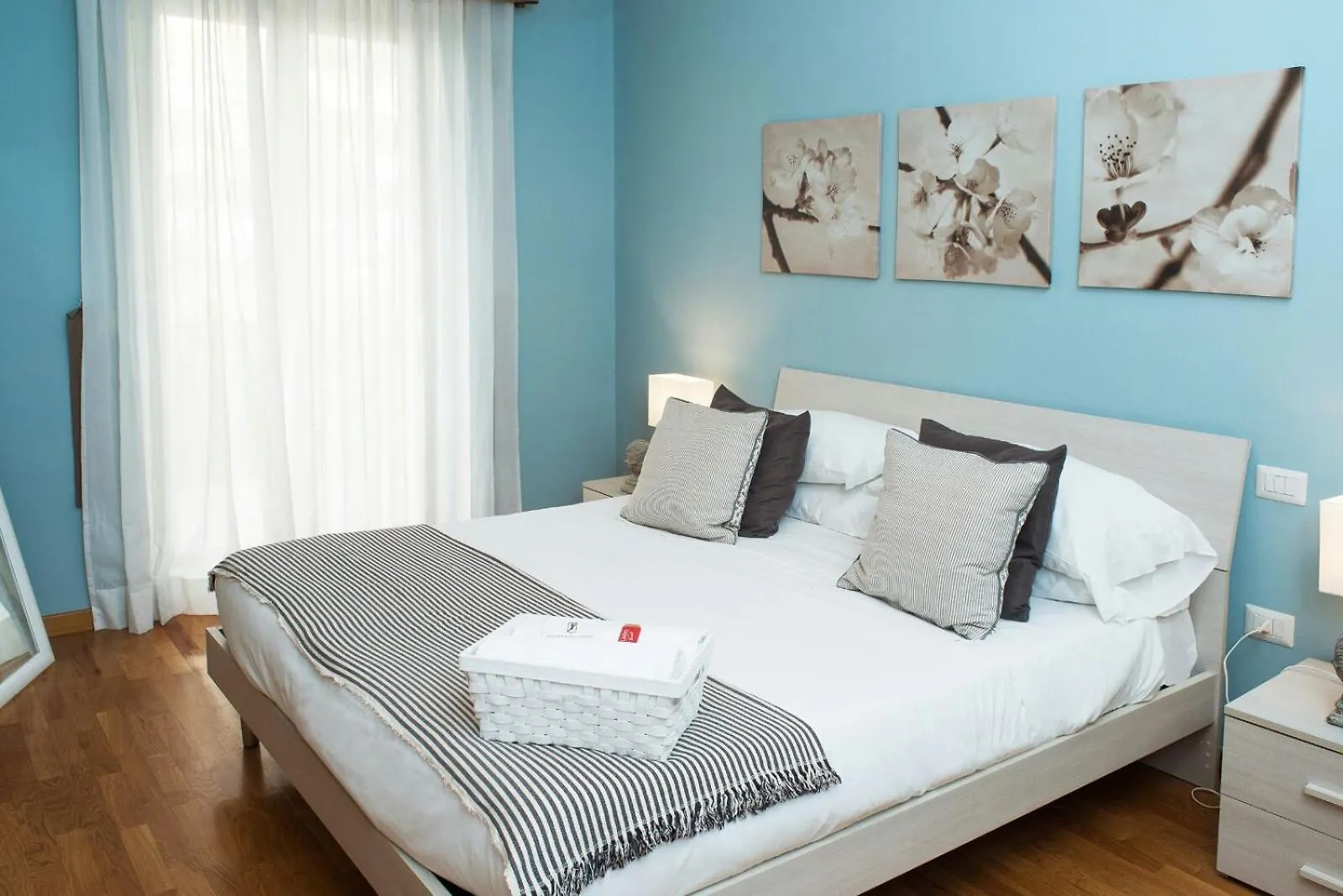 Residenza Flegrea Aparthotel Naples 2*,